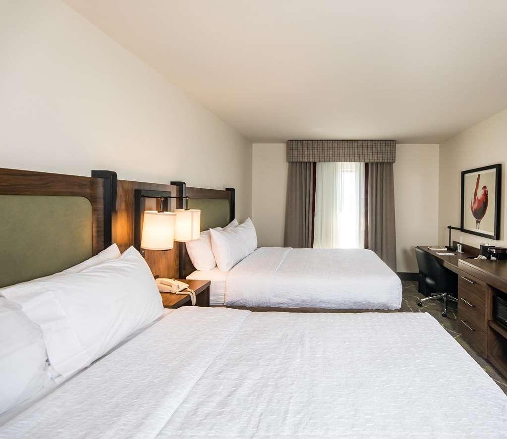 Hampton Inn & Suites Dobson Phòng bức ảnh